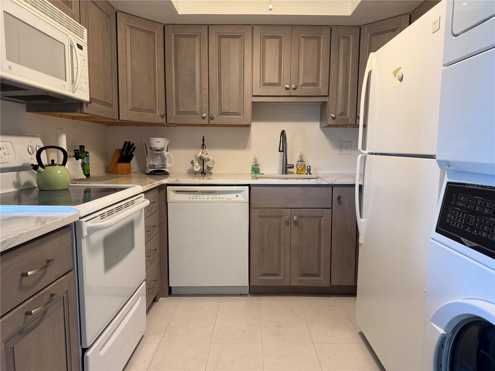 TWIN LAKES VILLAGE EAST - Residential