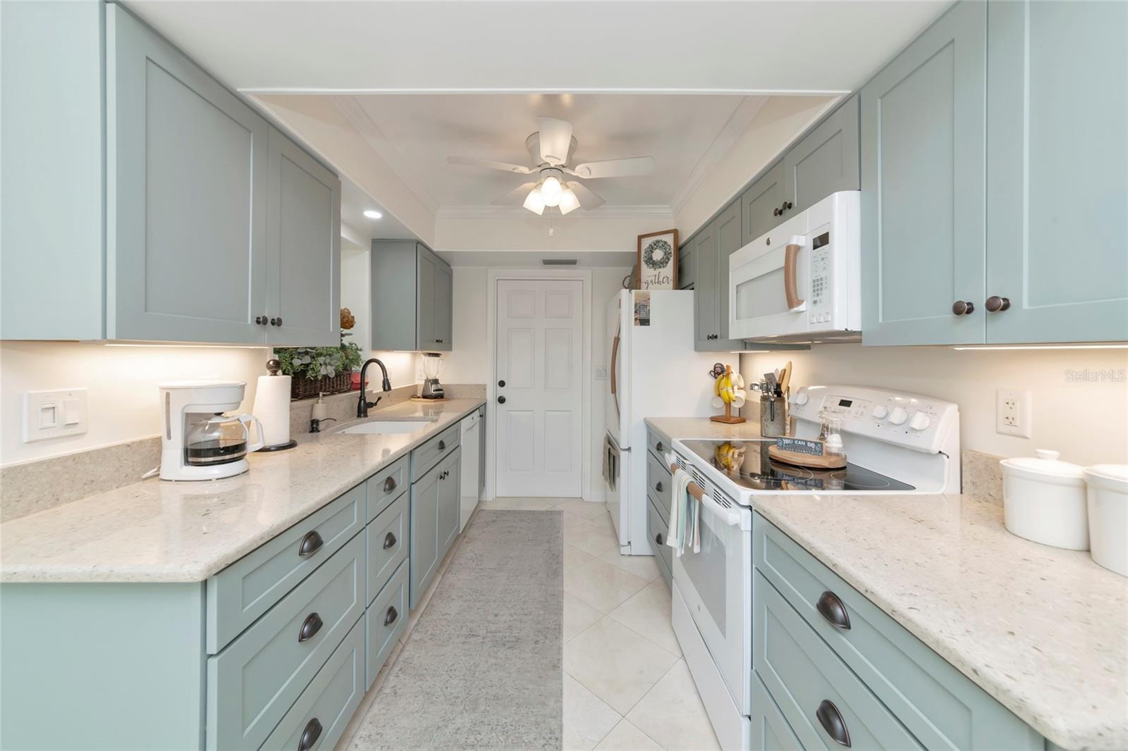 RIVER ISLES - Residential