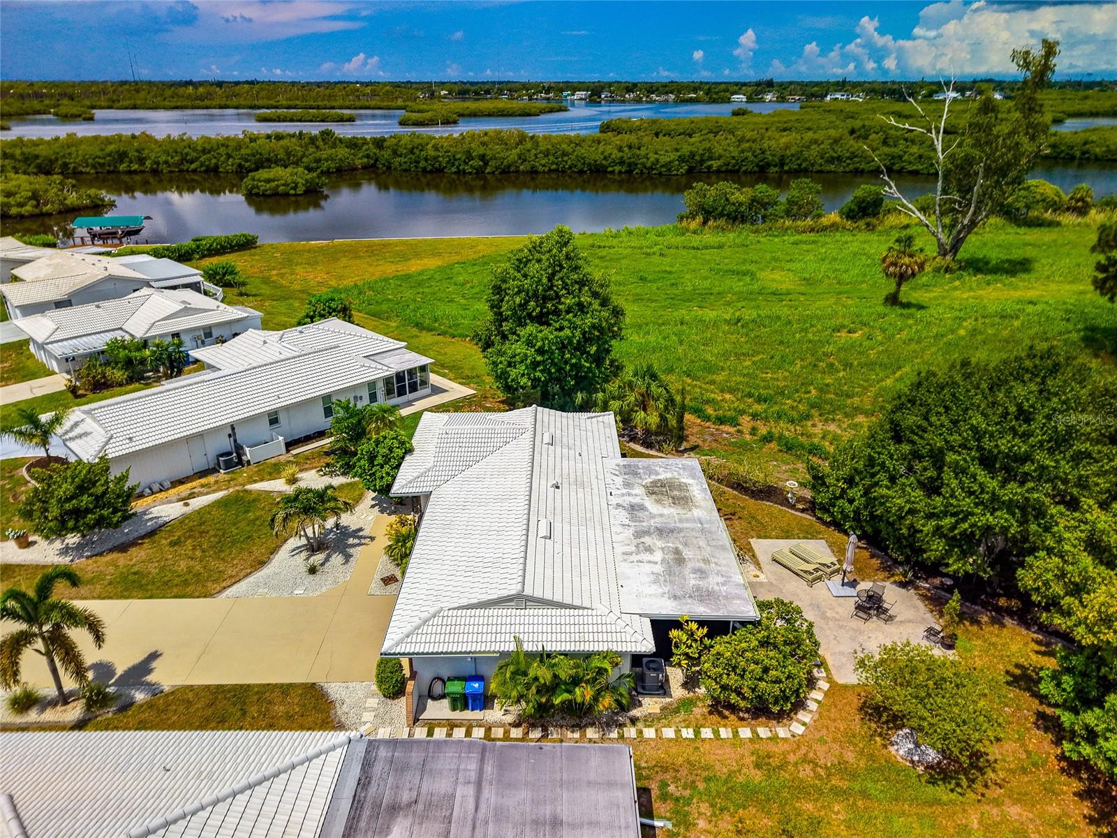 RIVER ISLES - Residential