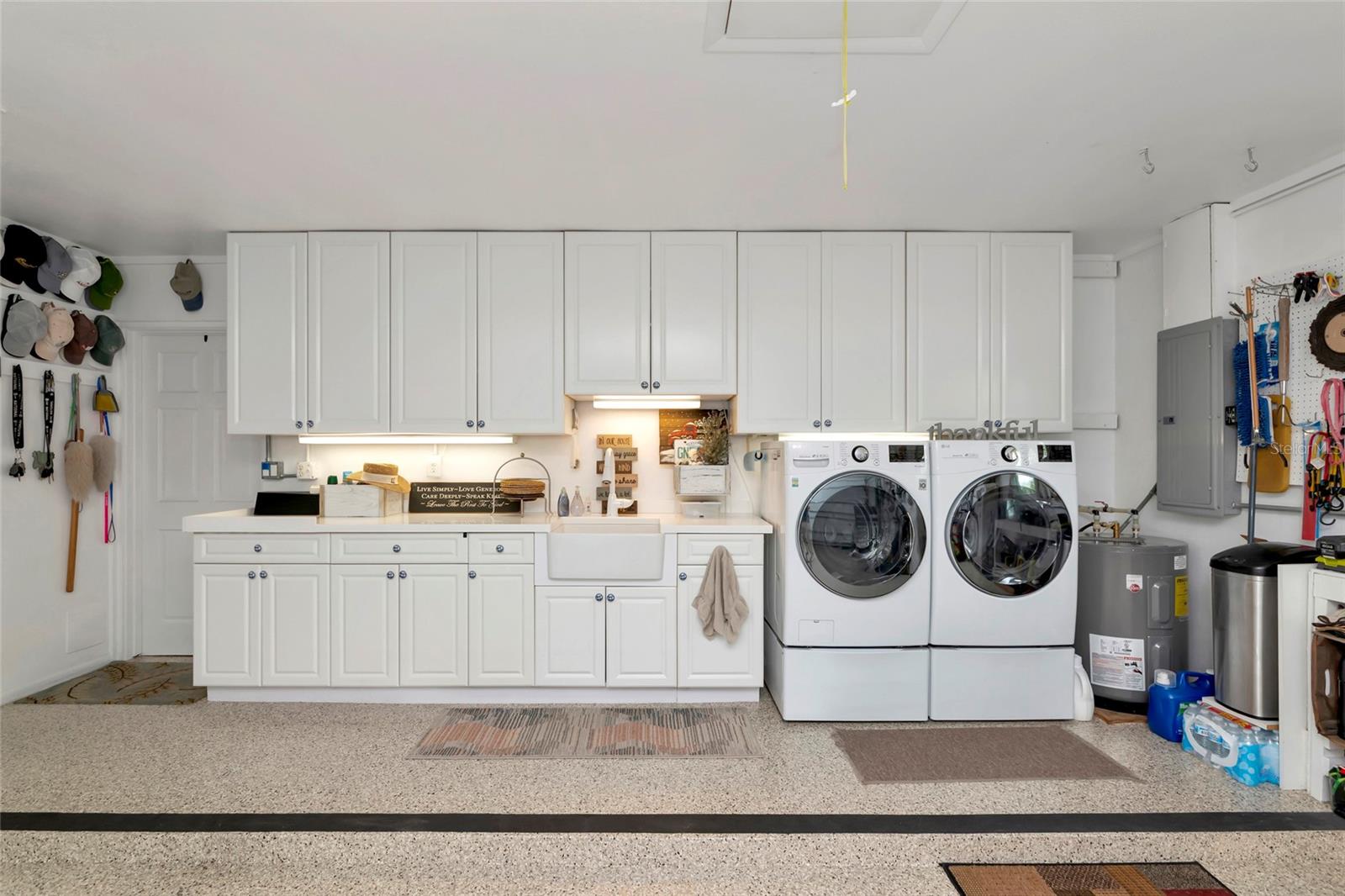RIVER ISLES - Residential
