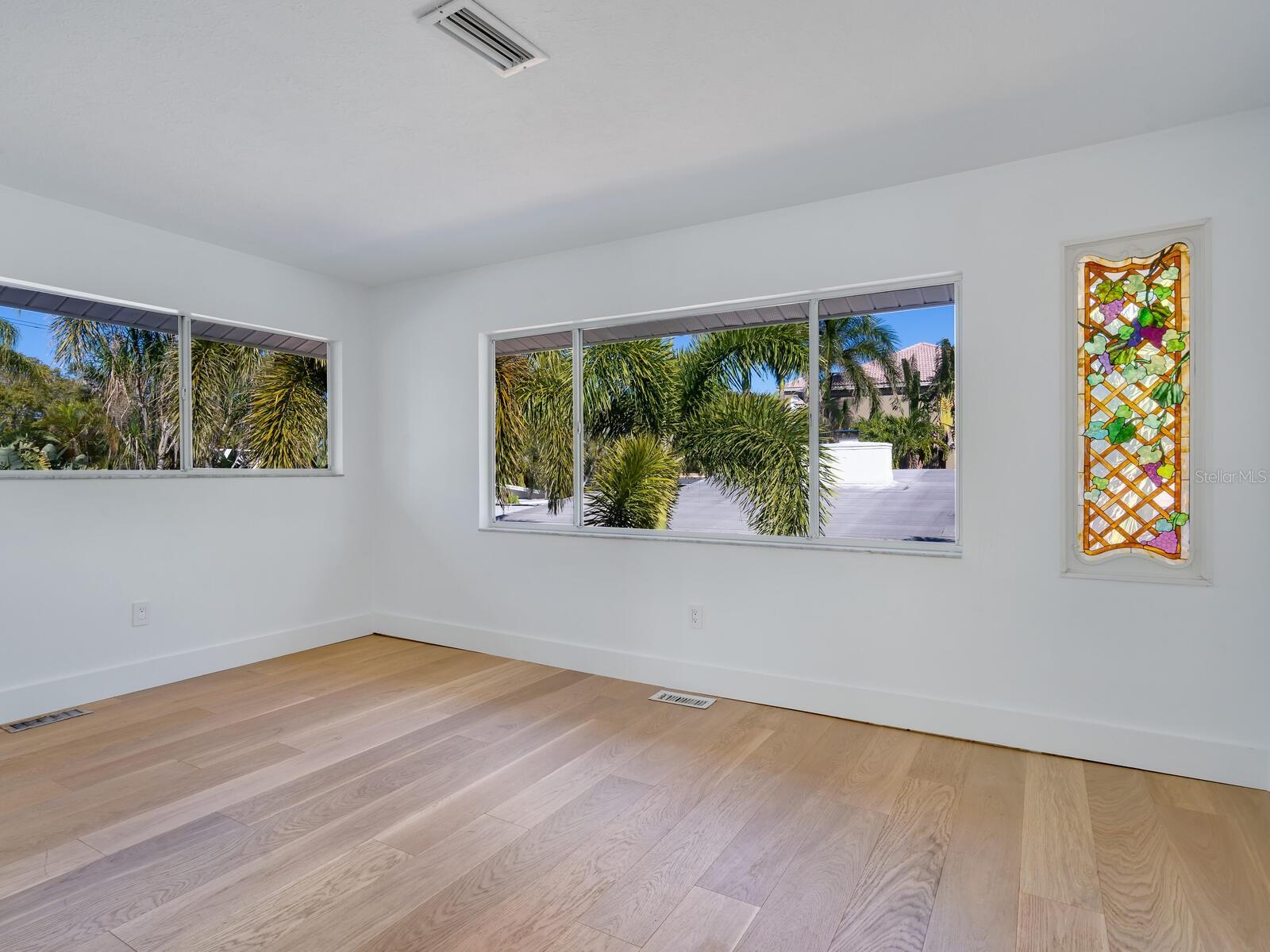BAY ISLAND SHORES - Residential