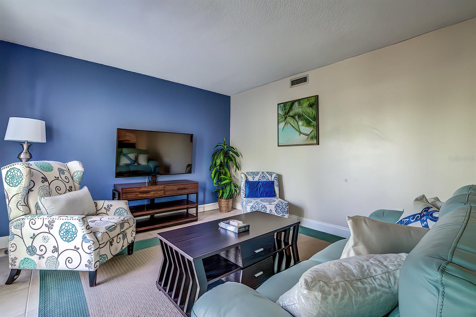 WINDRUSH COVE PH 1 CONDO - Residential