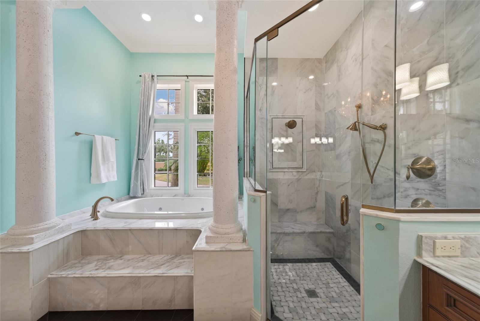 LAKEWOOD RANCH COUNTRY CLUB - Residential