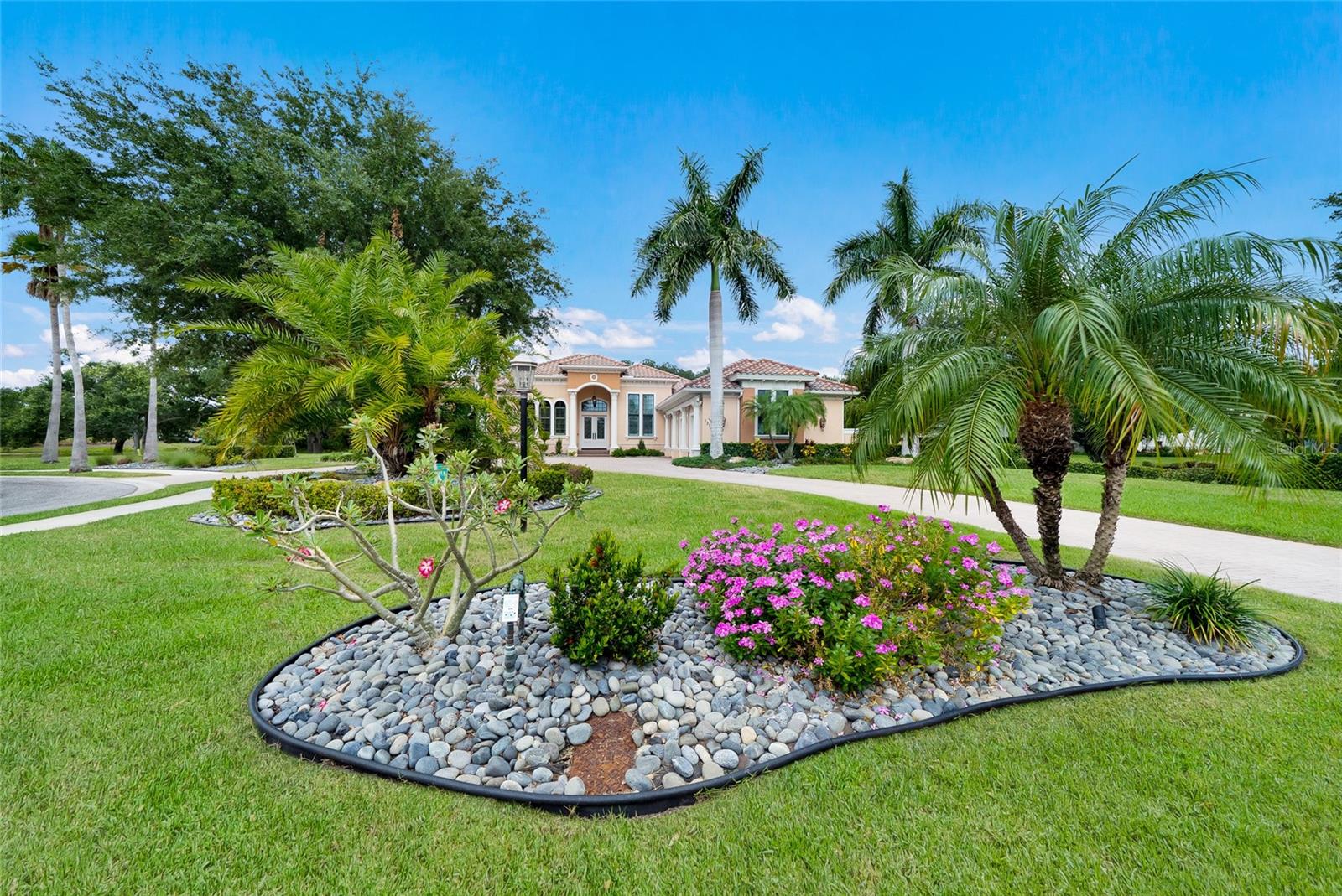 LAKEWOOD RANCH COUNTRY CLUB - Residential