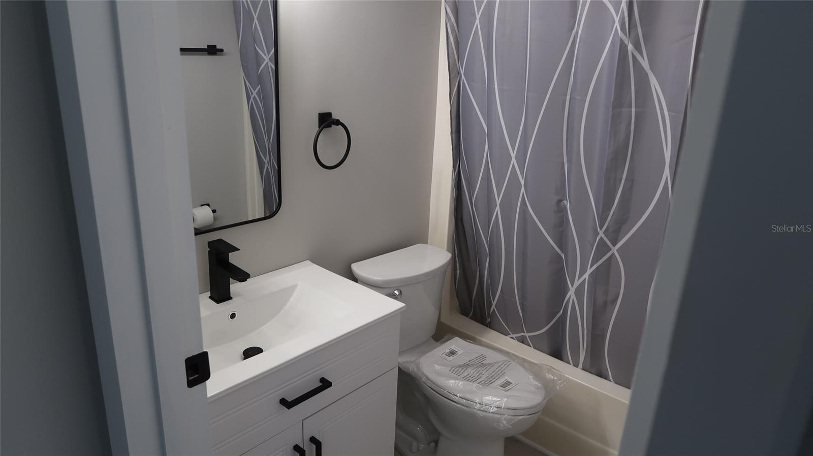 ROYAL PINES CONDO - Residential