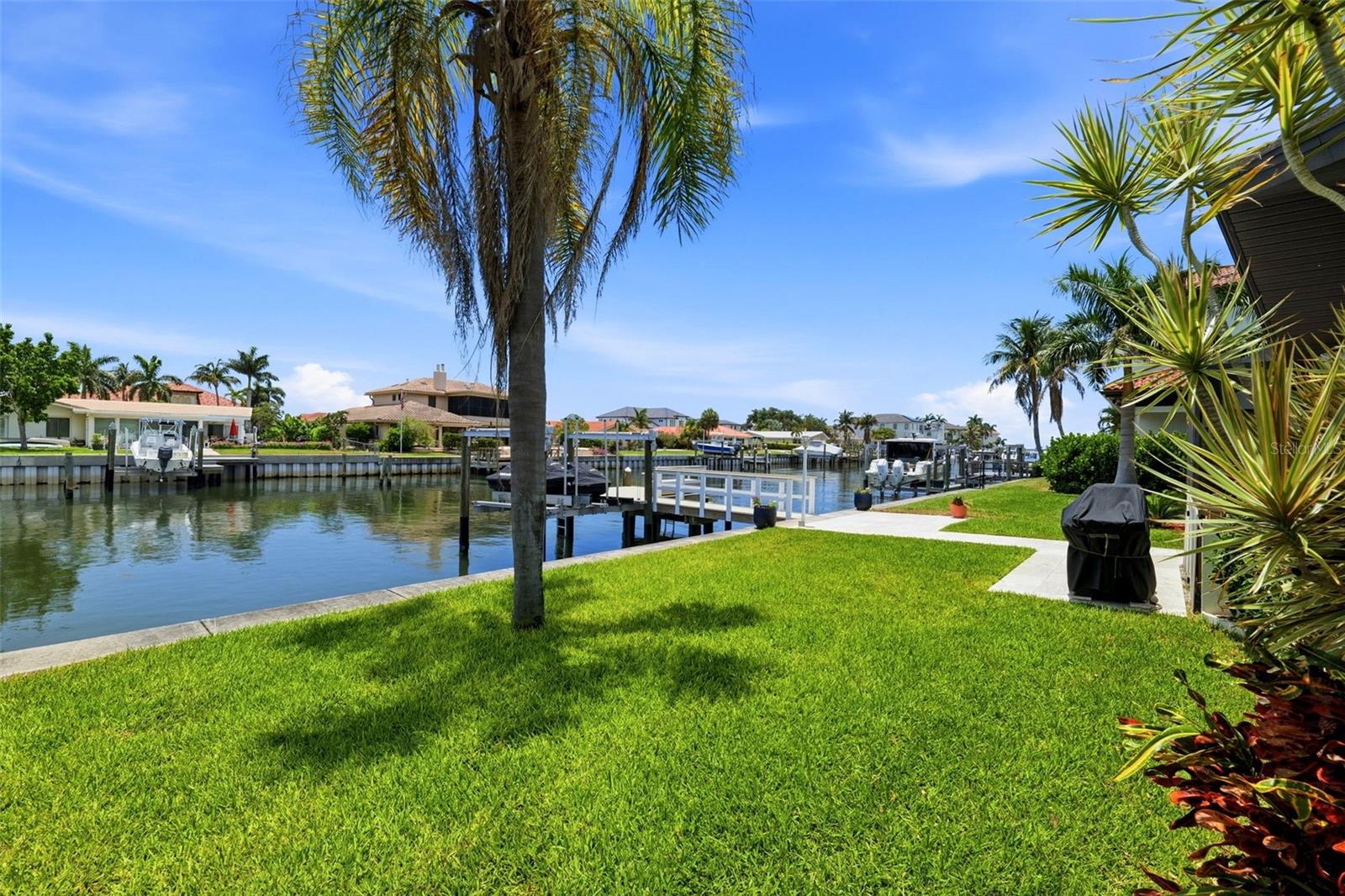 VENETIAN ISLES - Residential