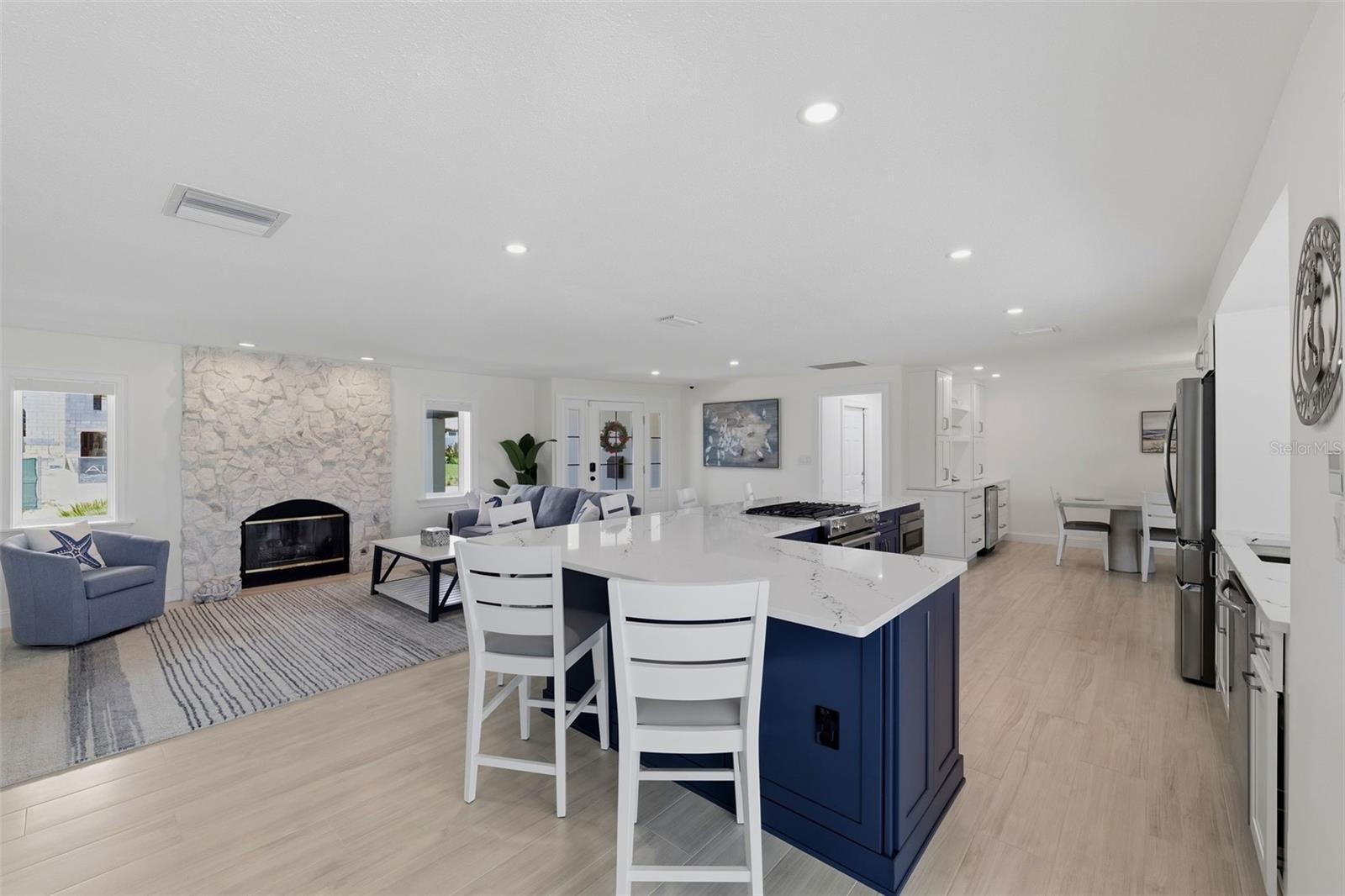 VENETIAN ISLES - Residential