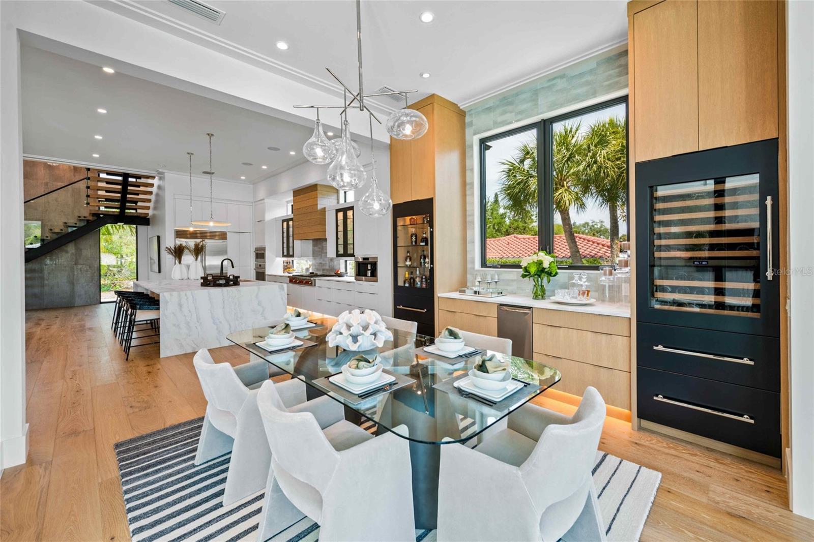 SIESTA PROPERTIES INC - Residential