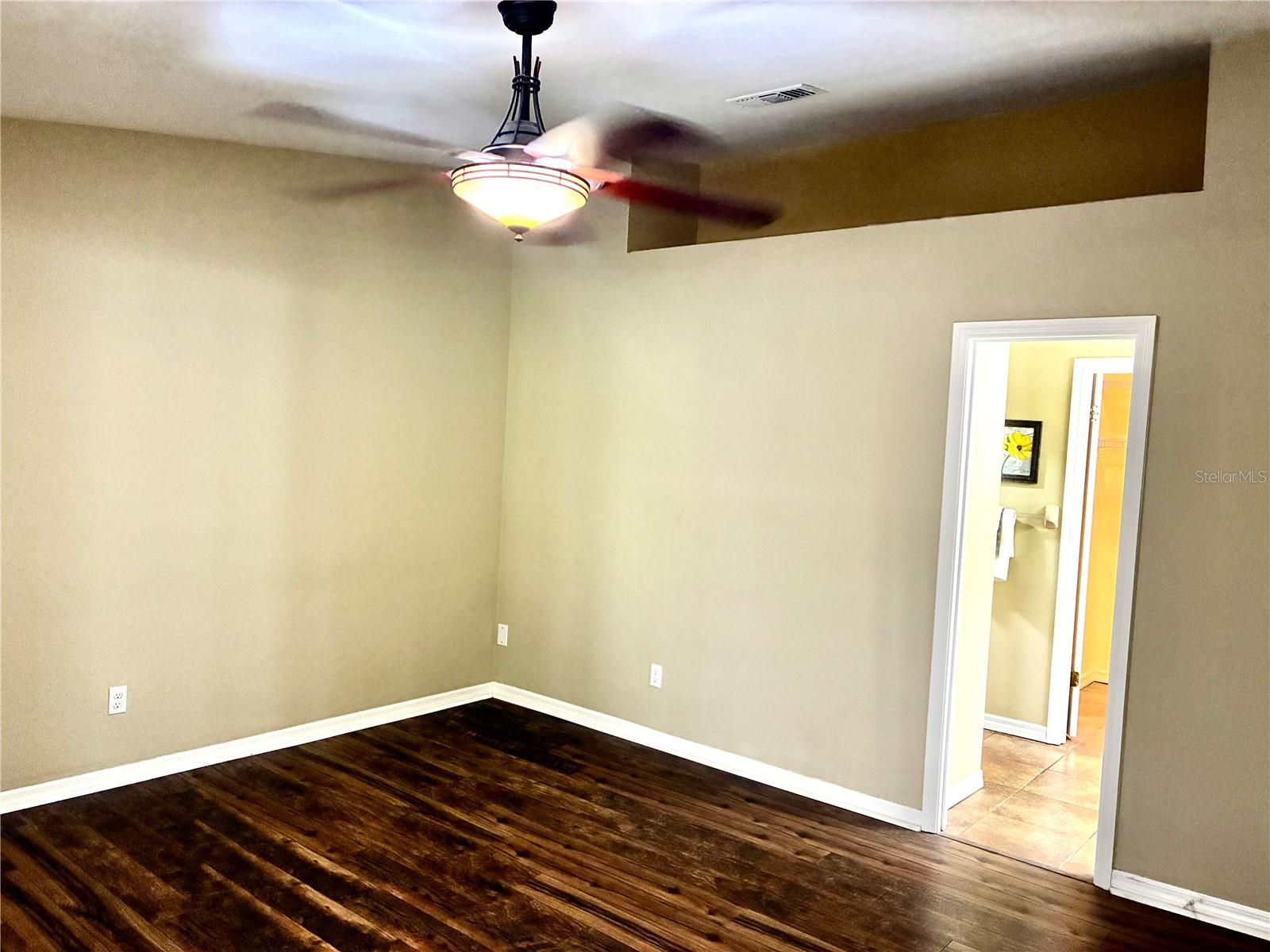 MILE RUN PH II UNIT B-1 - Residential