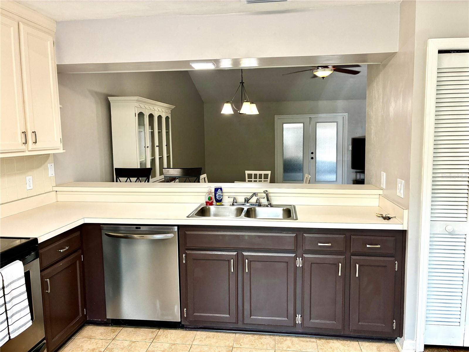 MILE RUN PH II UNIT B-1 - Residential