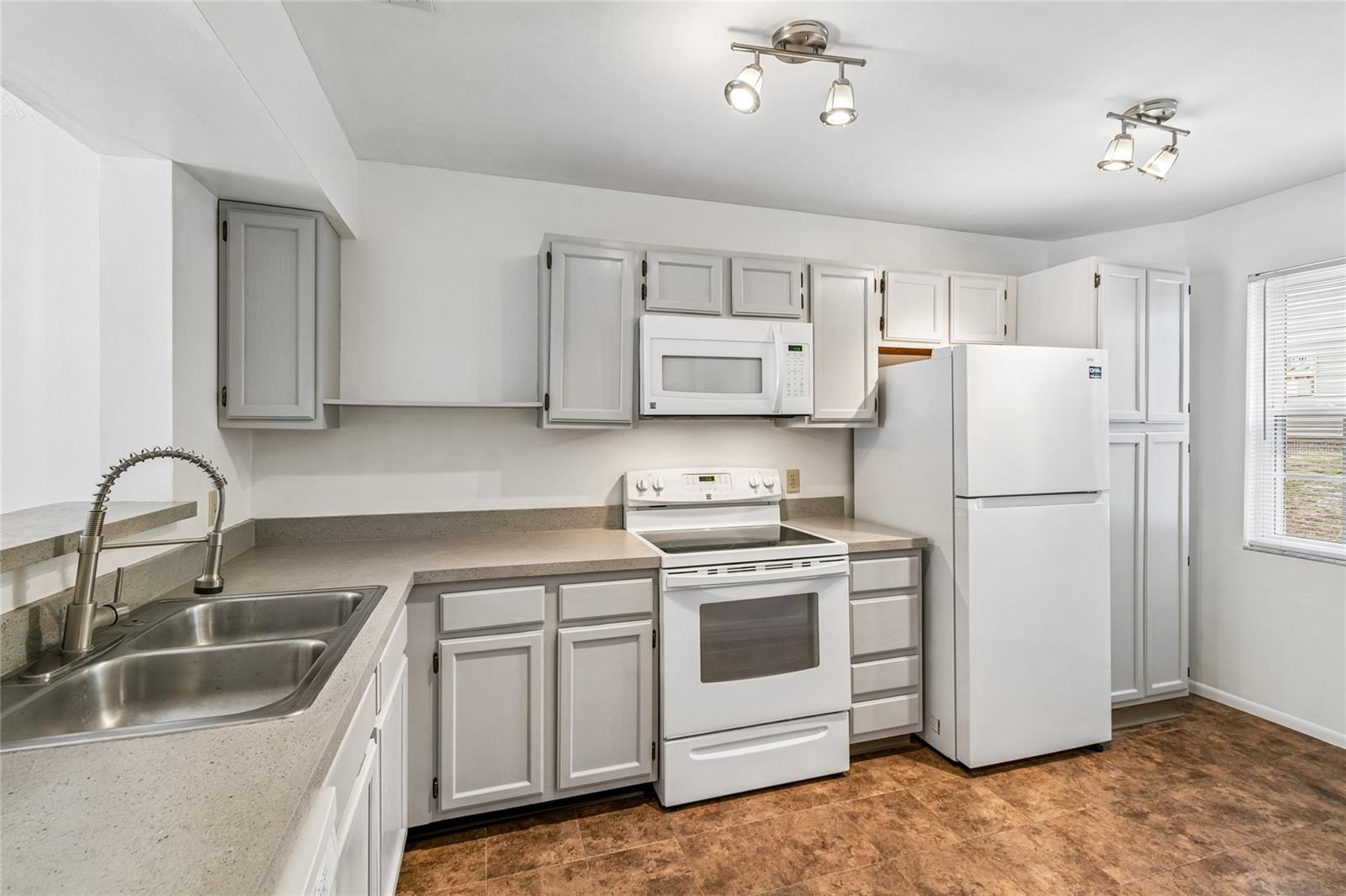 ARBORS AT HIDDEN LAKES - Residential