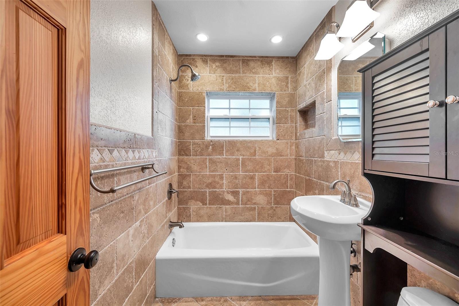 JUNGLE COUNTRY CLUB 4TH ADD - Residential