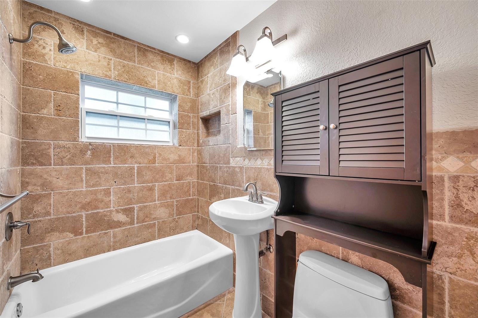 JUNGLE COUNTRY CLUB 4TH ADD - Residential
