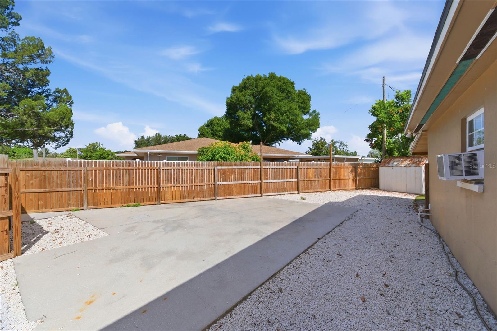 JUNGLE COUNTRY CLUB 4TH ADD - Residential