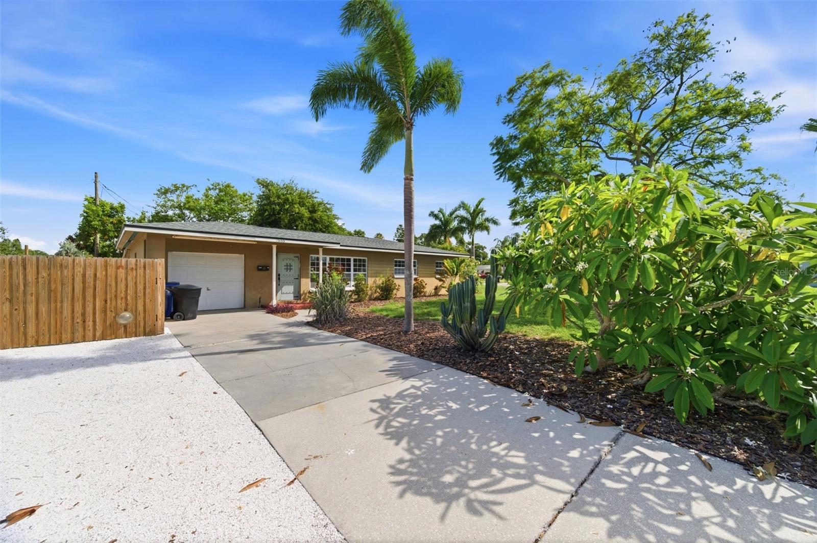 JUNGLE COUNTRY CLUB 4TH ADD - Residential