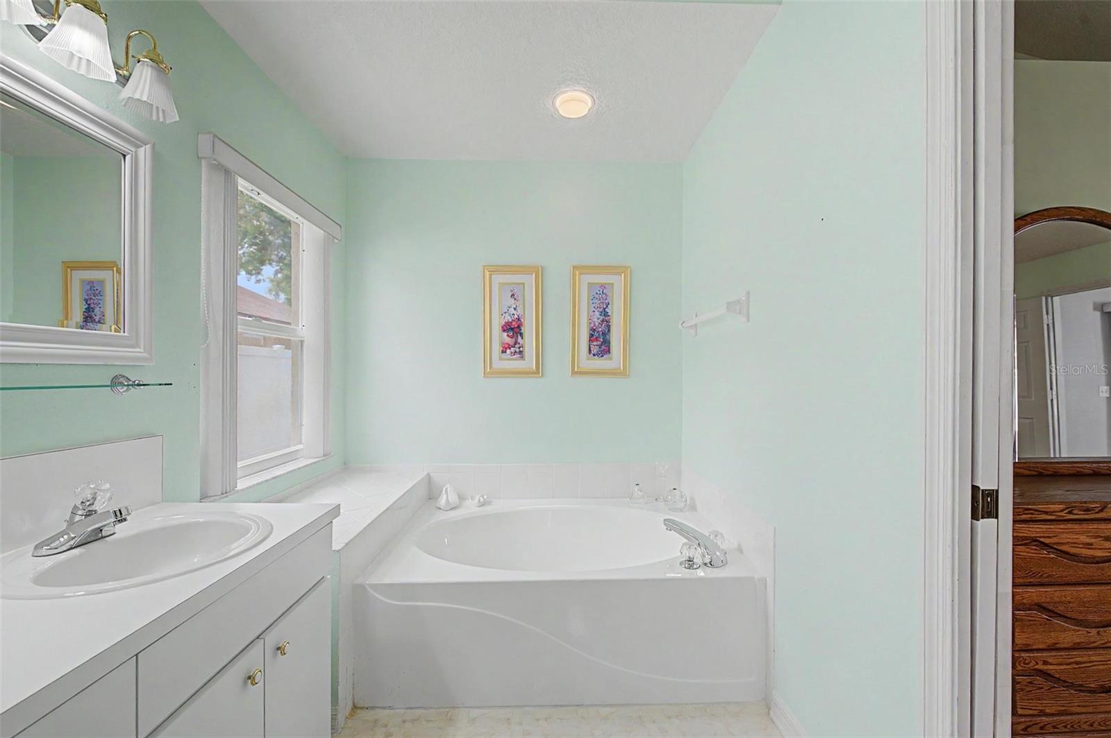 BEACON SQUARE - Residential