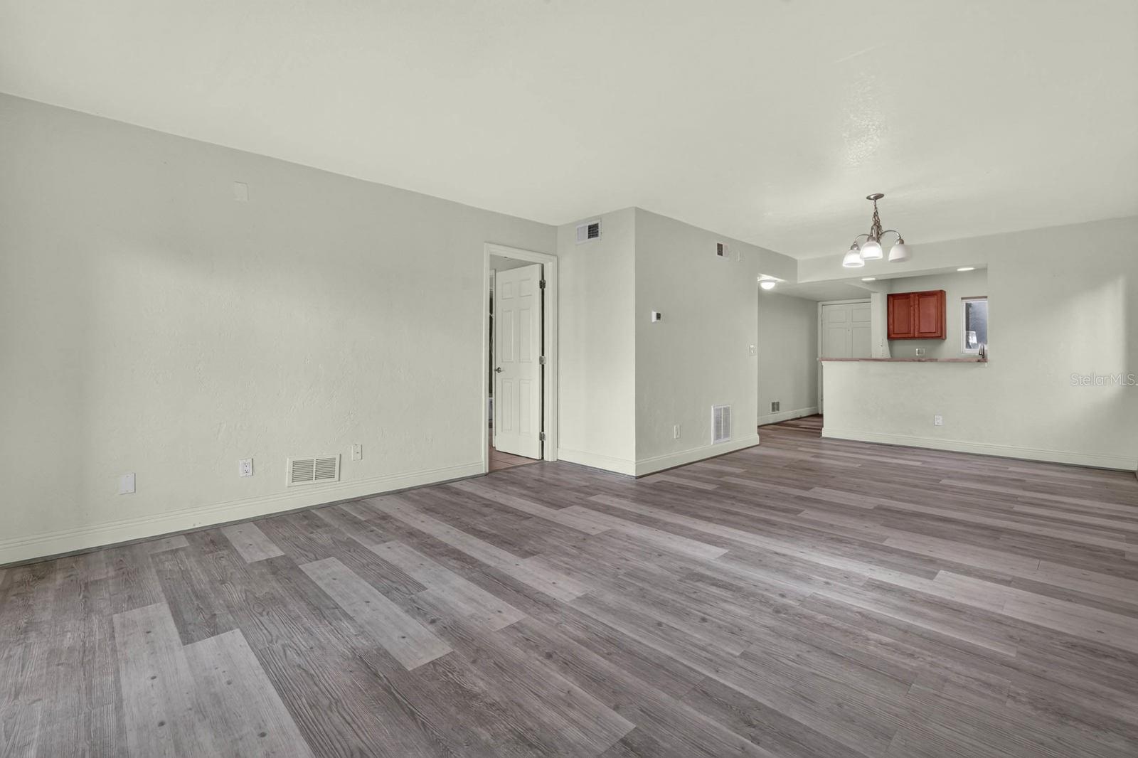HARBOURSIDE SUNSETS CONDO - Residential