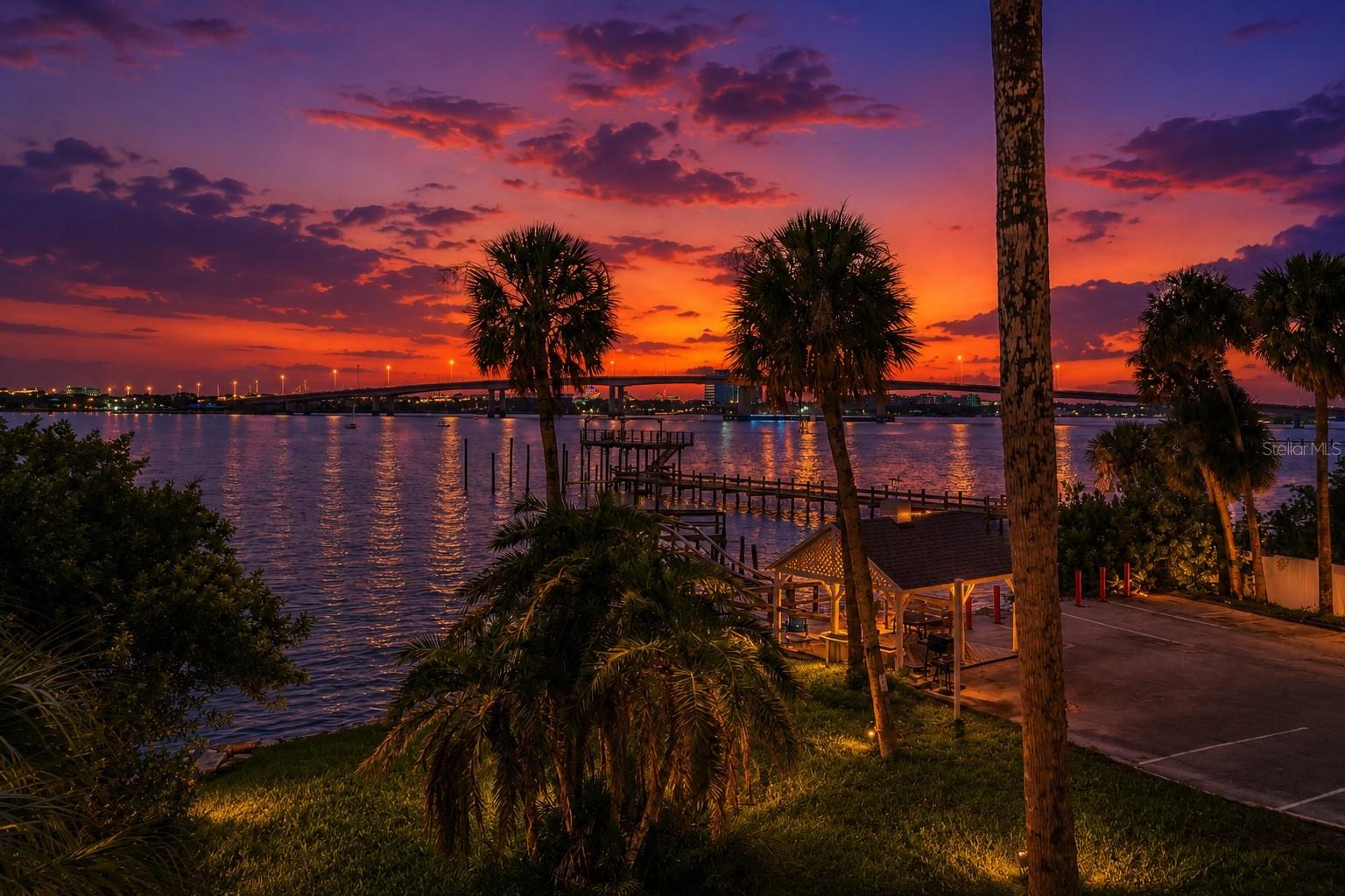 HARBOURSIDE SUNSETS CONDO - Residential