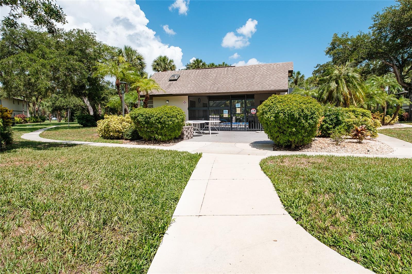 OAK FORREST - Residential