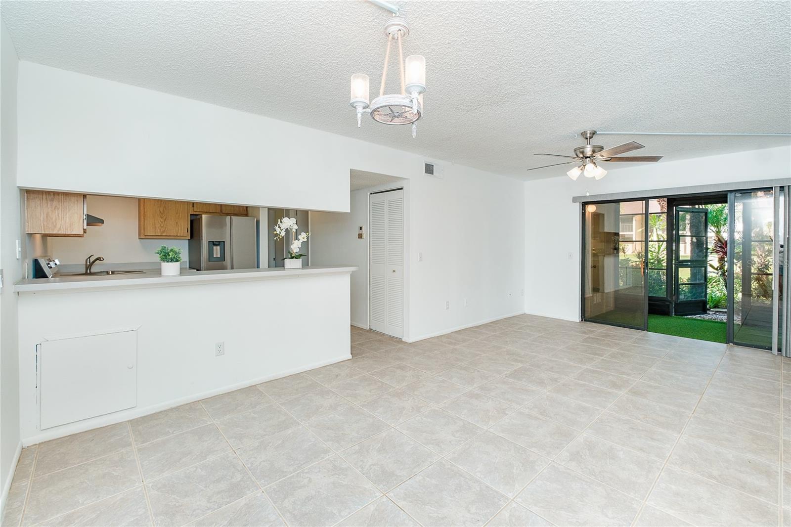 OAK FORREST - Residential