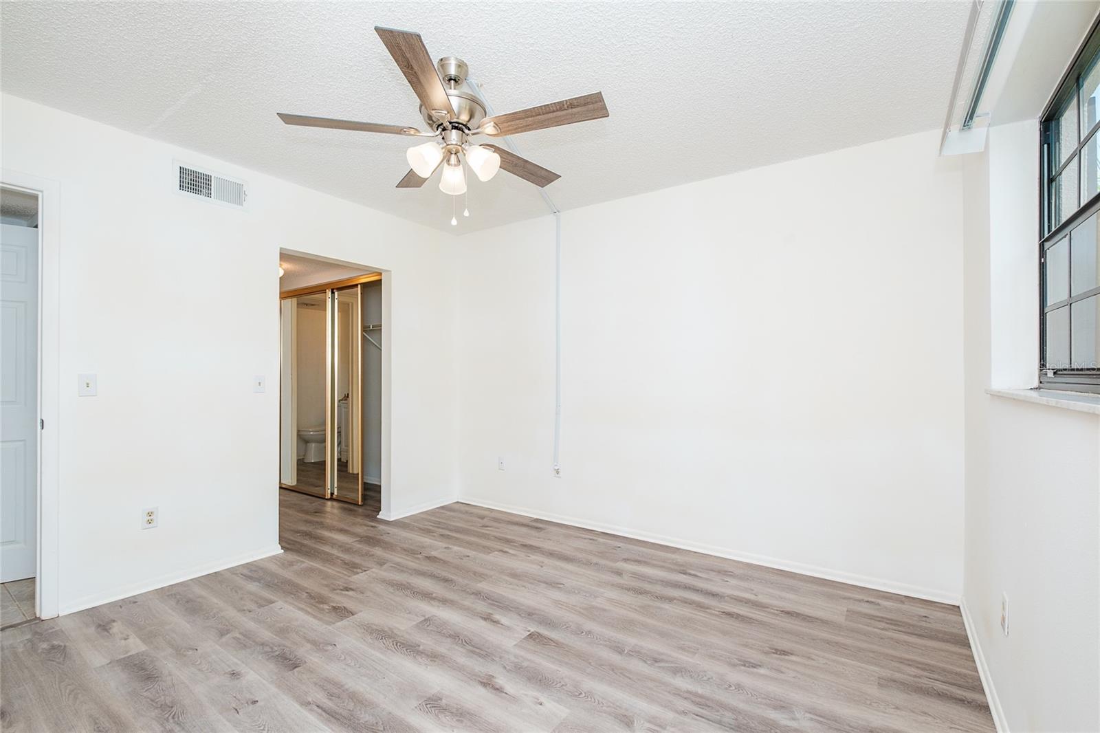 OAK FORREST - Residential