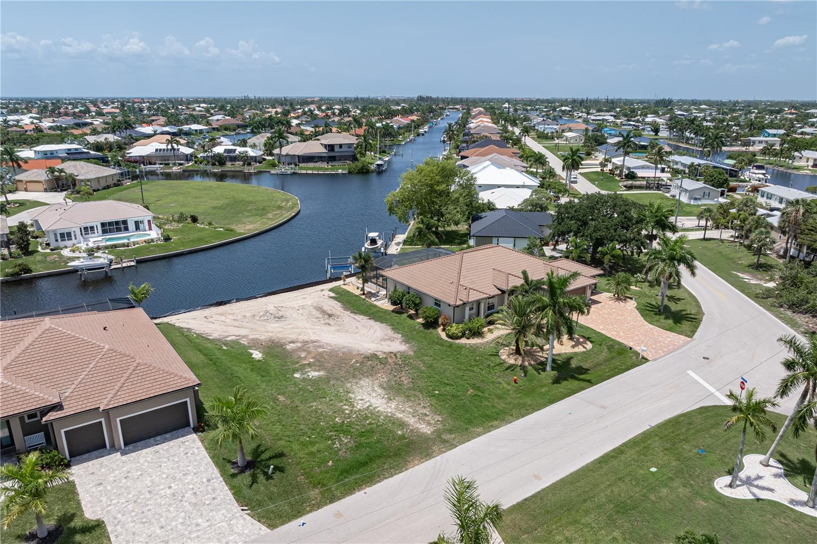 PUNTA GORDA ISLES SEC 14 - Land