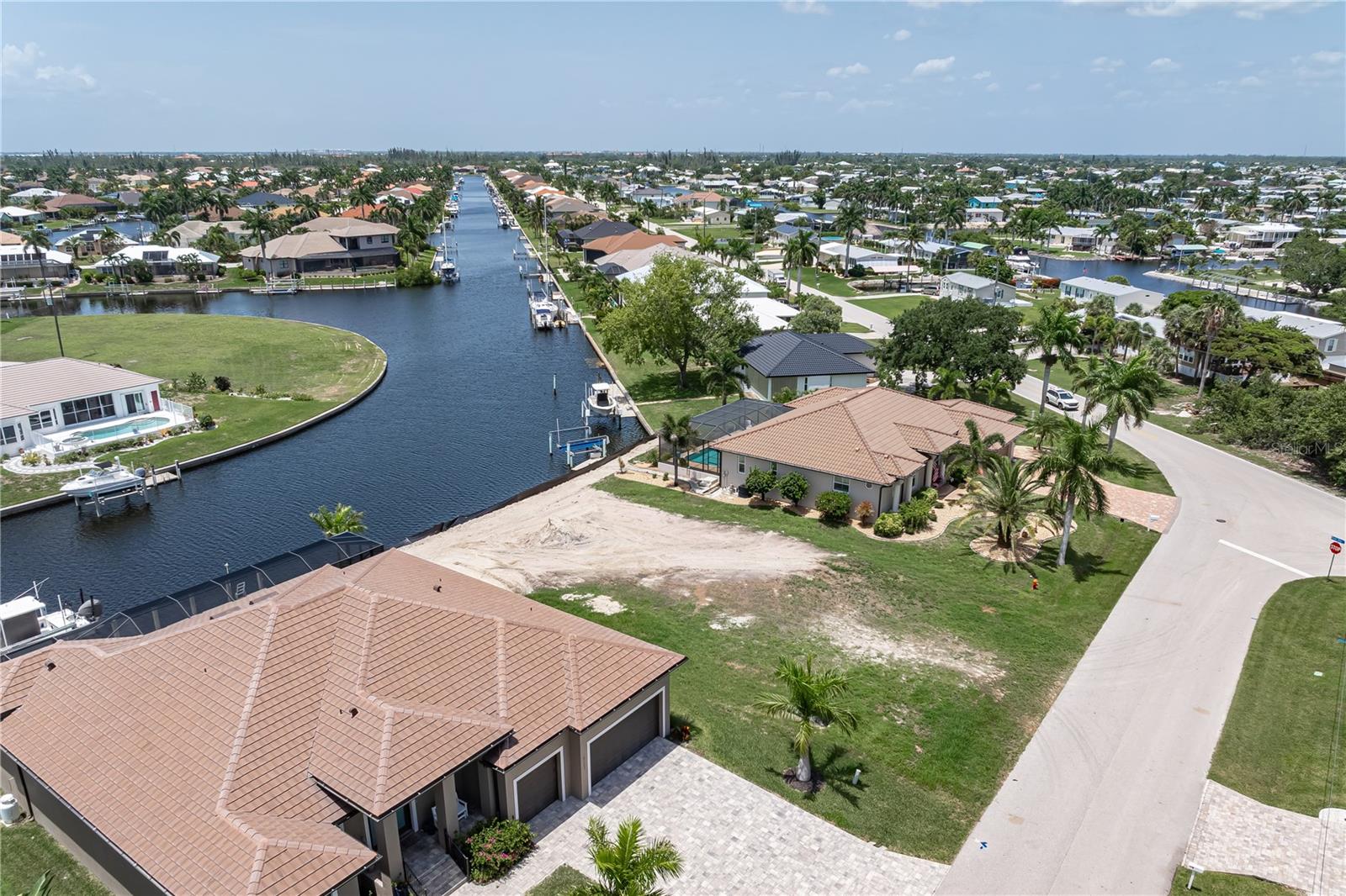PUNTA GORDA ISLES SEC 14 - Land