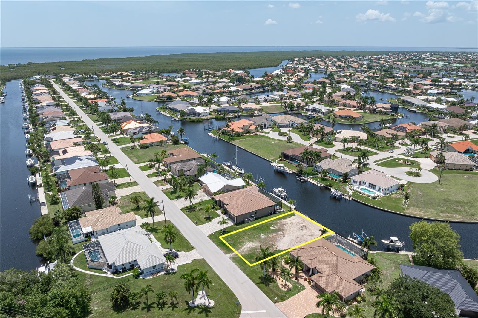 PUNTA GORDA ISLES SEC 14 - Land