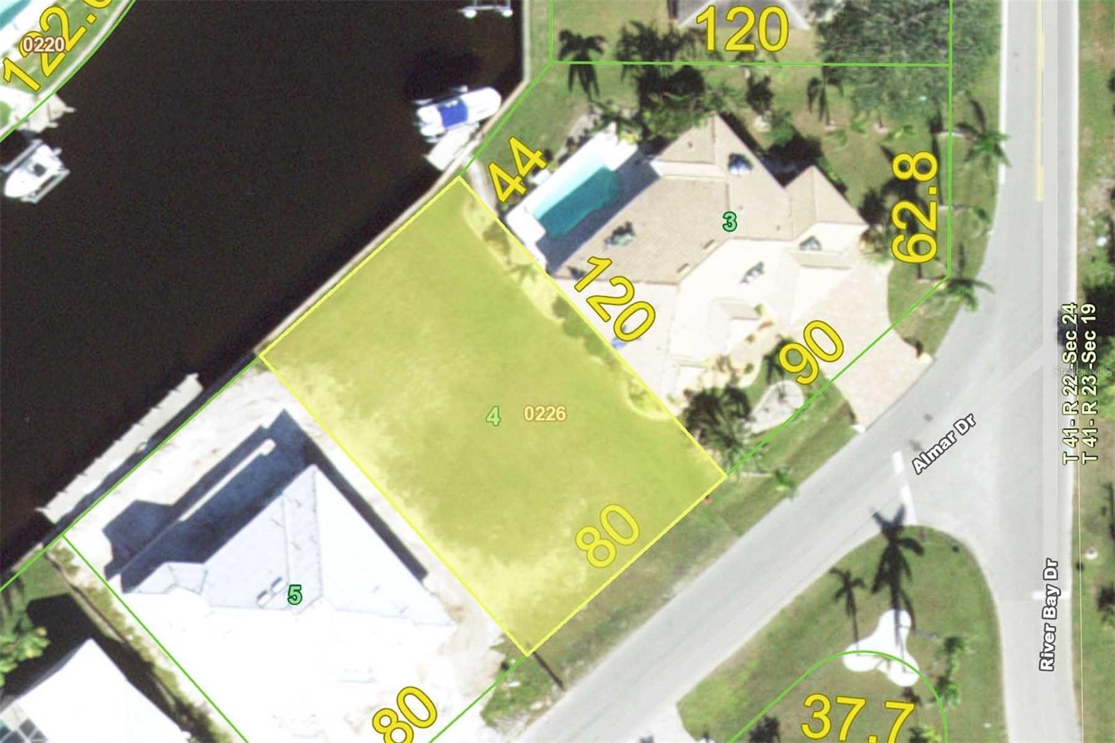 PUNTA GORDA ISLES SEC 14 - Land