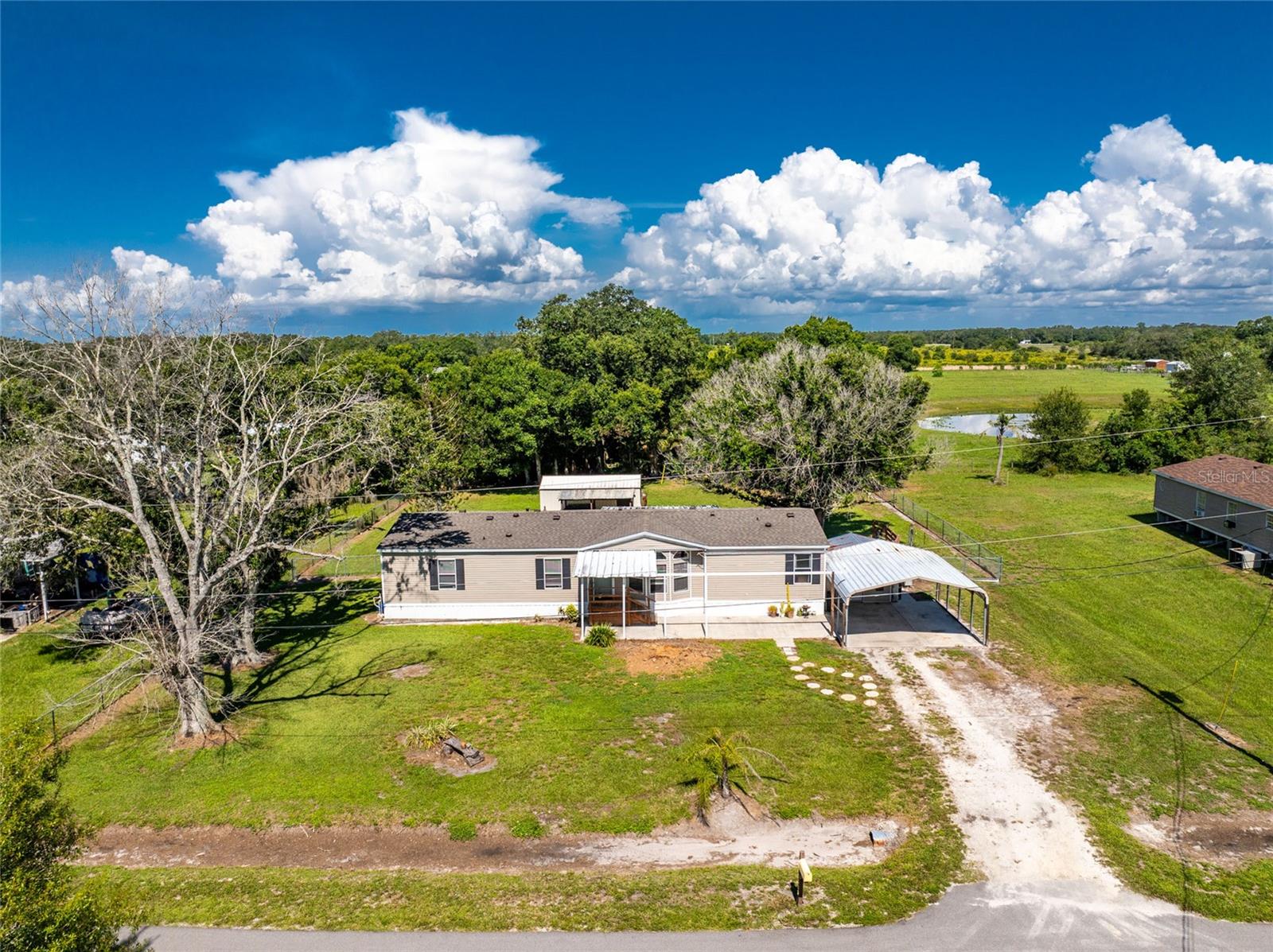 COUNTRY SHORES SEC 01 - Residential