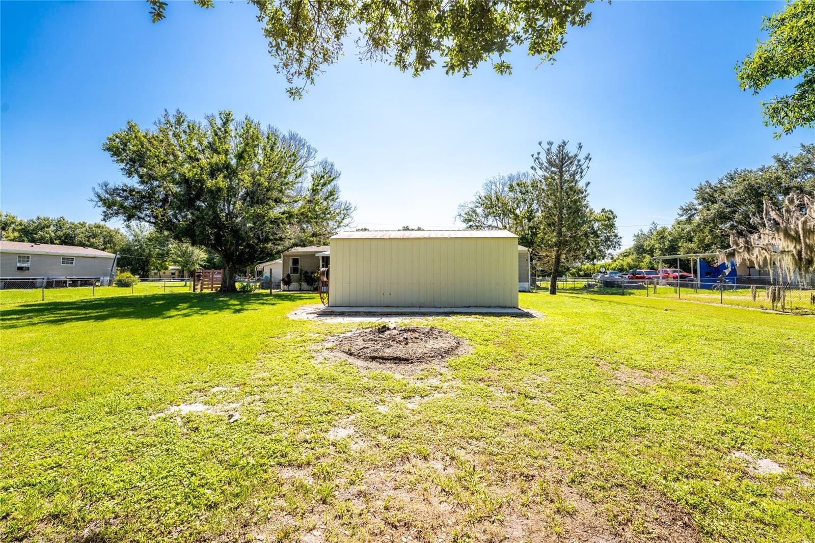 COUNTRY SHORES SEC 01 - Residential
