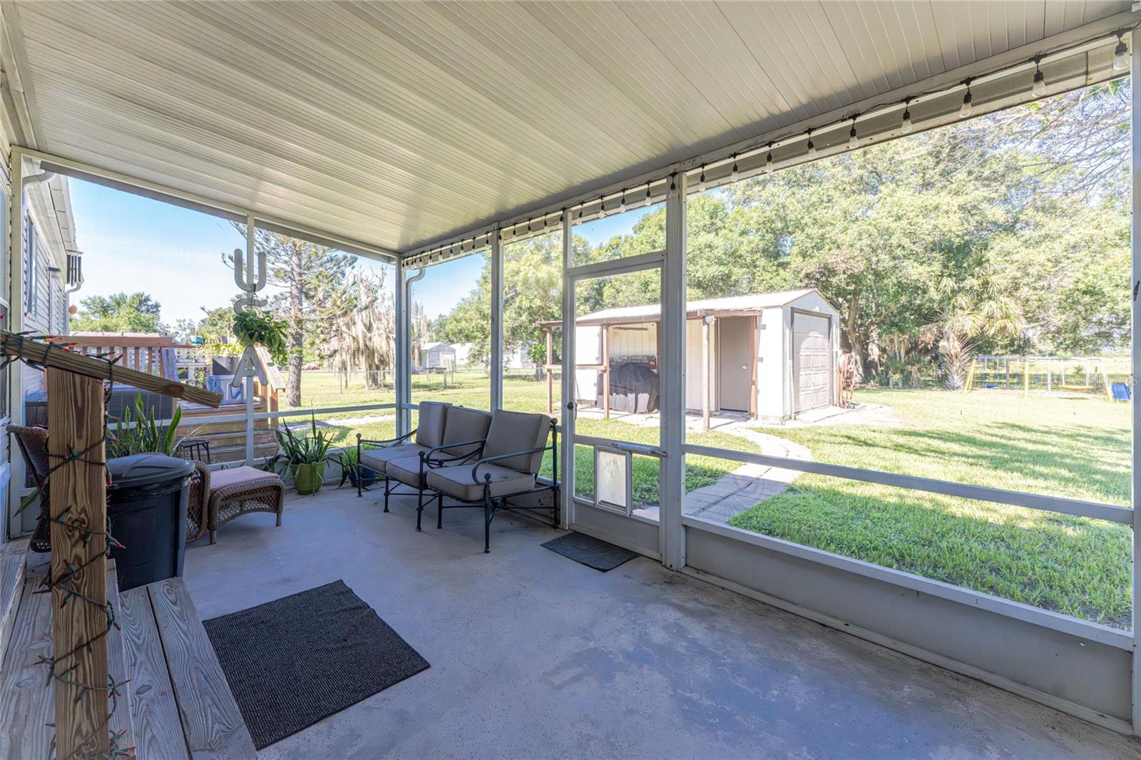 COUNTRY SHORES SEC 01 - Residential