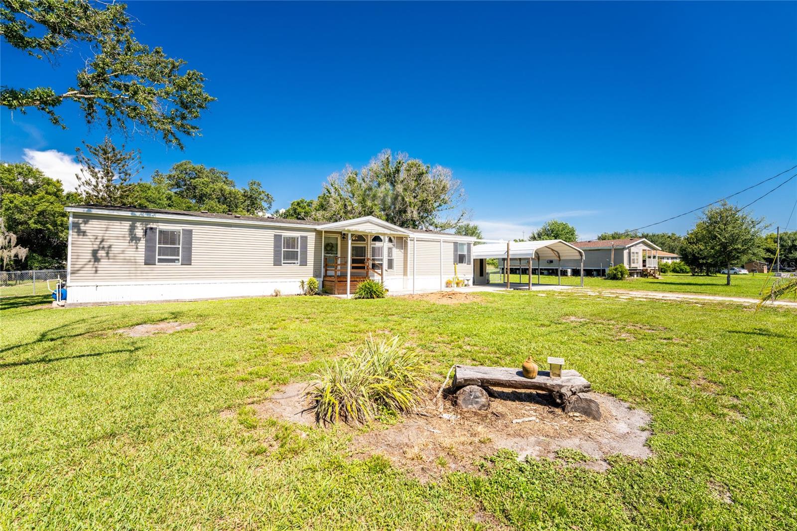 COUNTRY SHORES SEC 01 - Residential