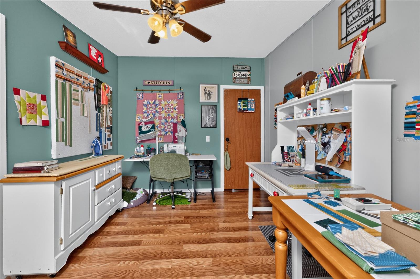 COUNTRY SHORES SEC 01 - Residential
