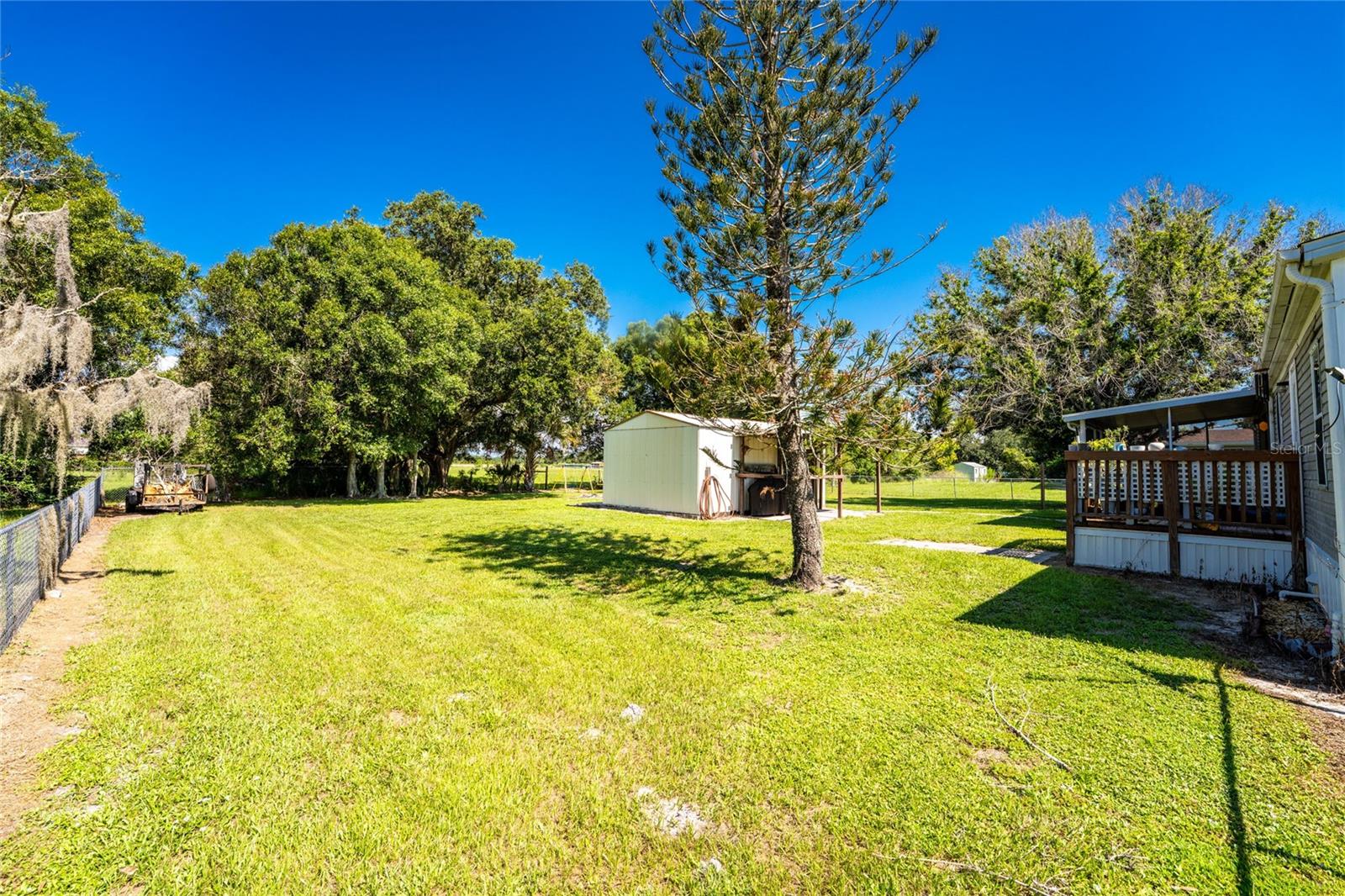 COUNTRY SHORES SEC 01 - Residential