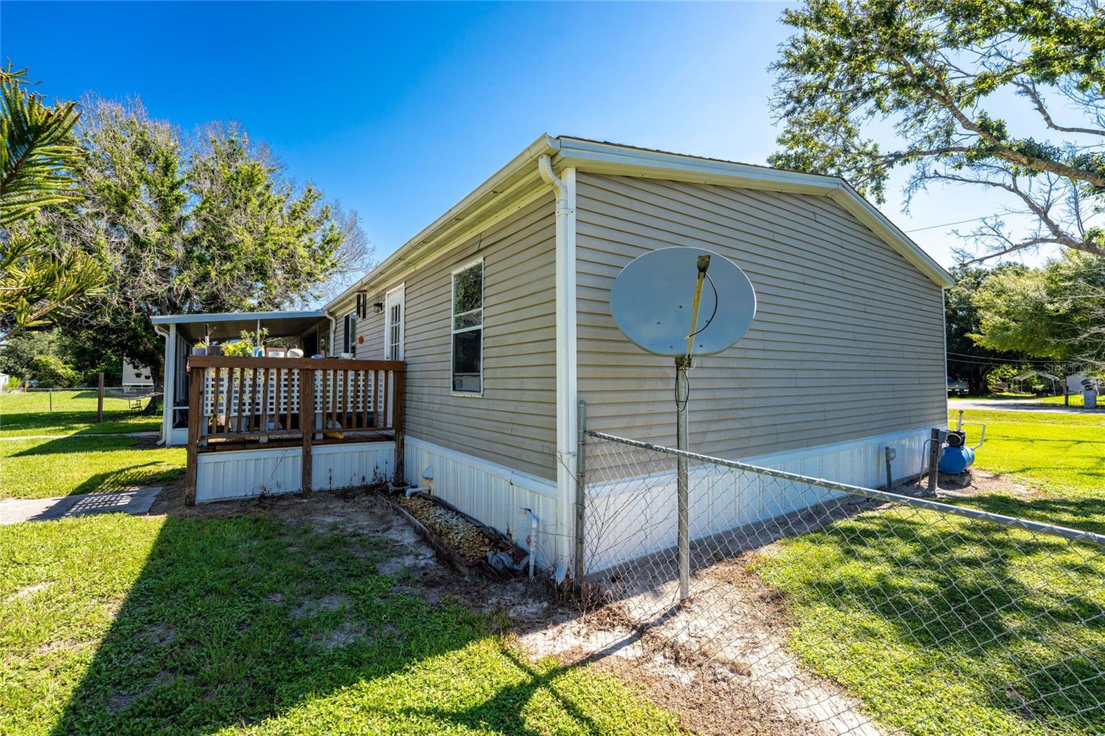 COUNTRY SHORES SEC 01 - Residential