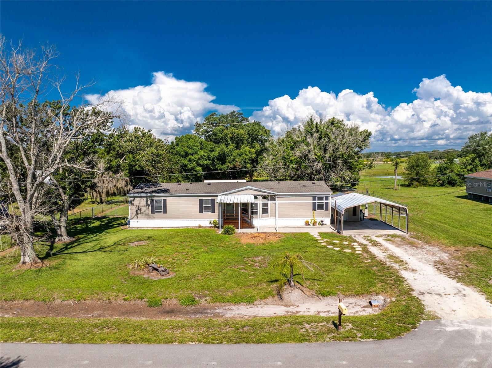 COUNTRY SHORES SEC 01 - Residential