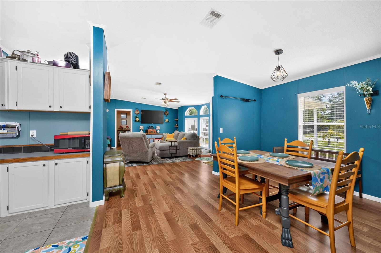 COUNTRY SHORES SEC 01 - Residential