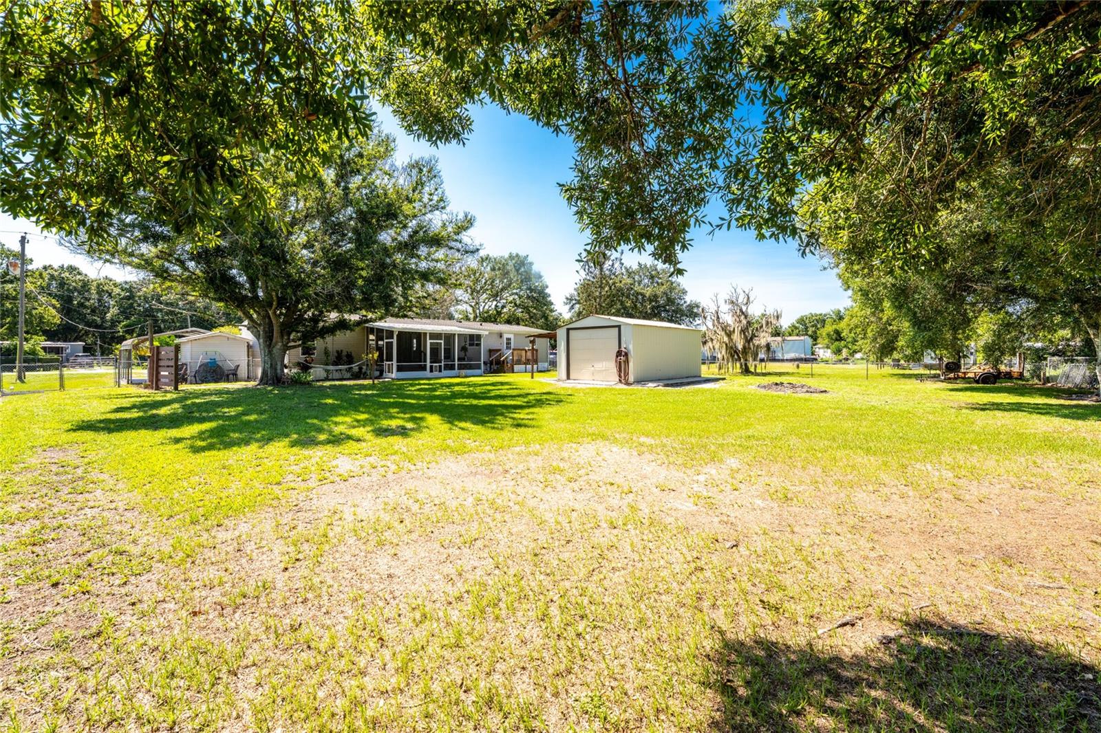 COUNTRY SHORES SEC 01 - Residential
