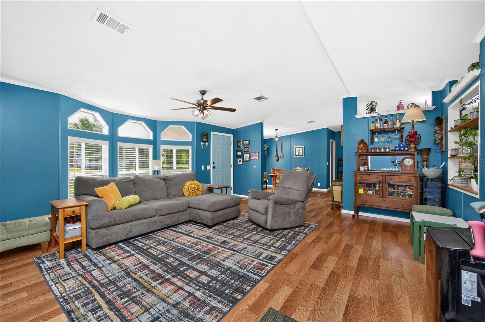 COUNTRY SHORES SEC 01 - Residential