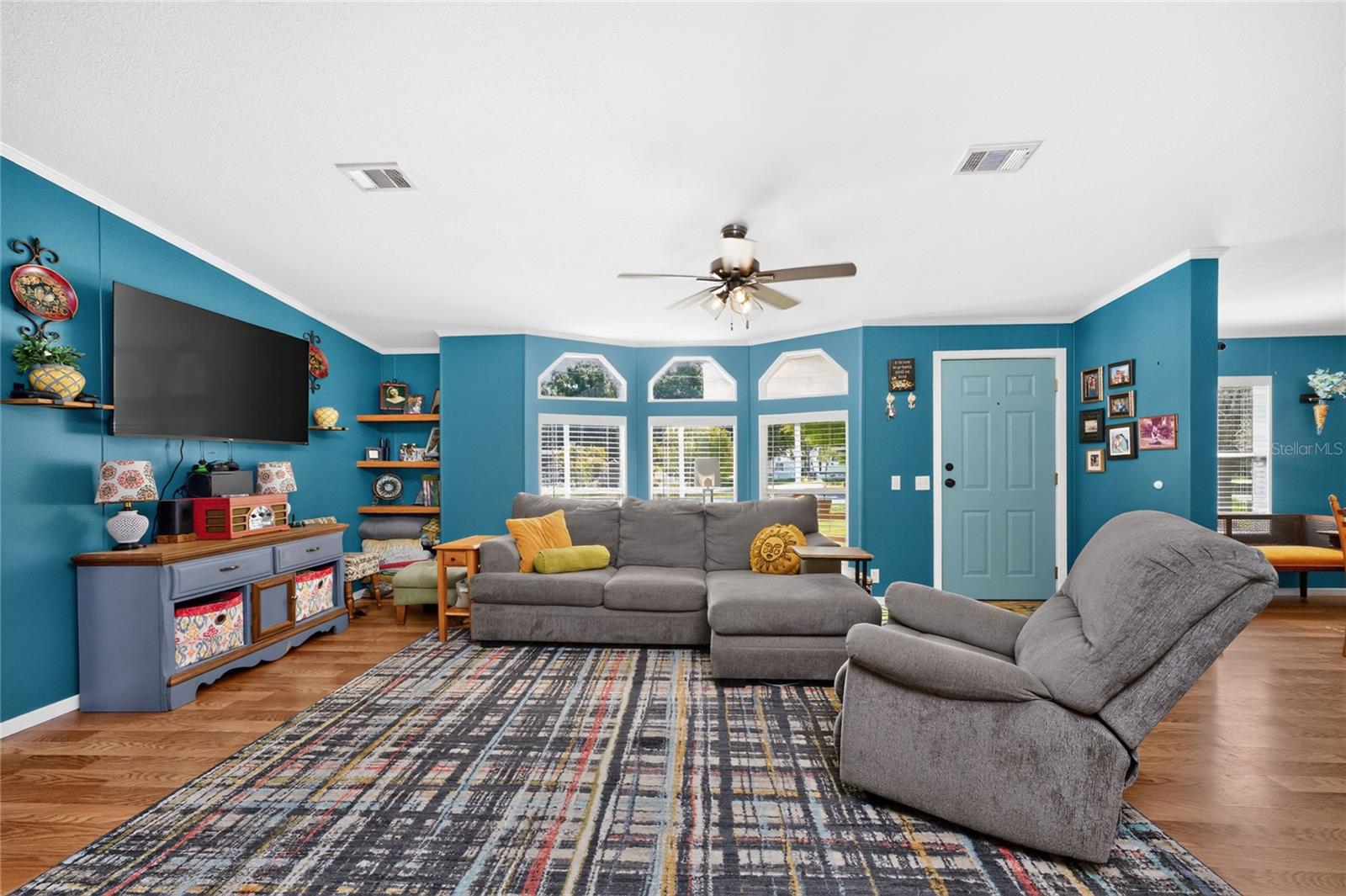 COUNTRY SHORES SEC 01 - Residential