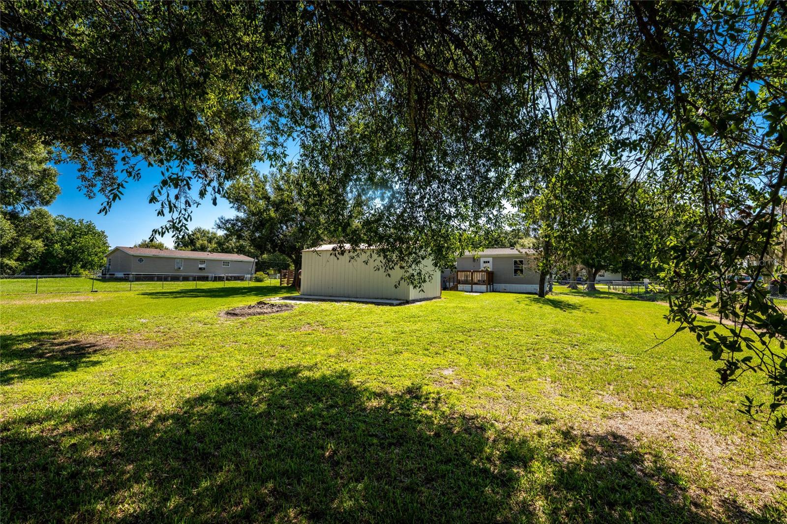 COUNTRY SHORES SEC 01 - Residential