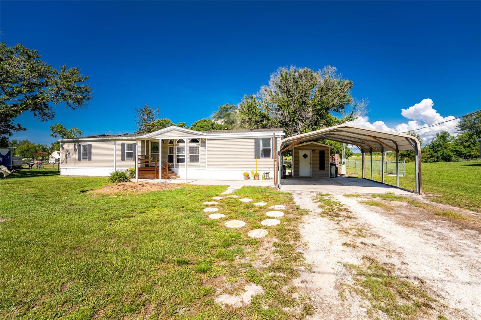 COUNTRY SHORES SEC 01 - Residential