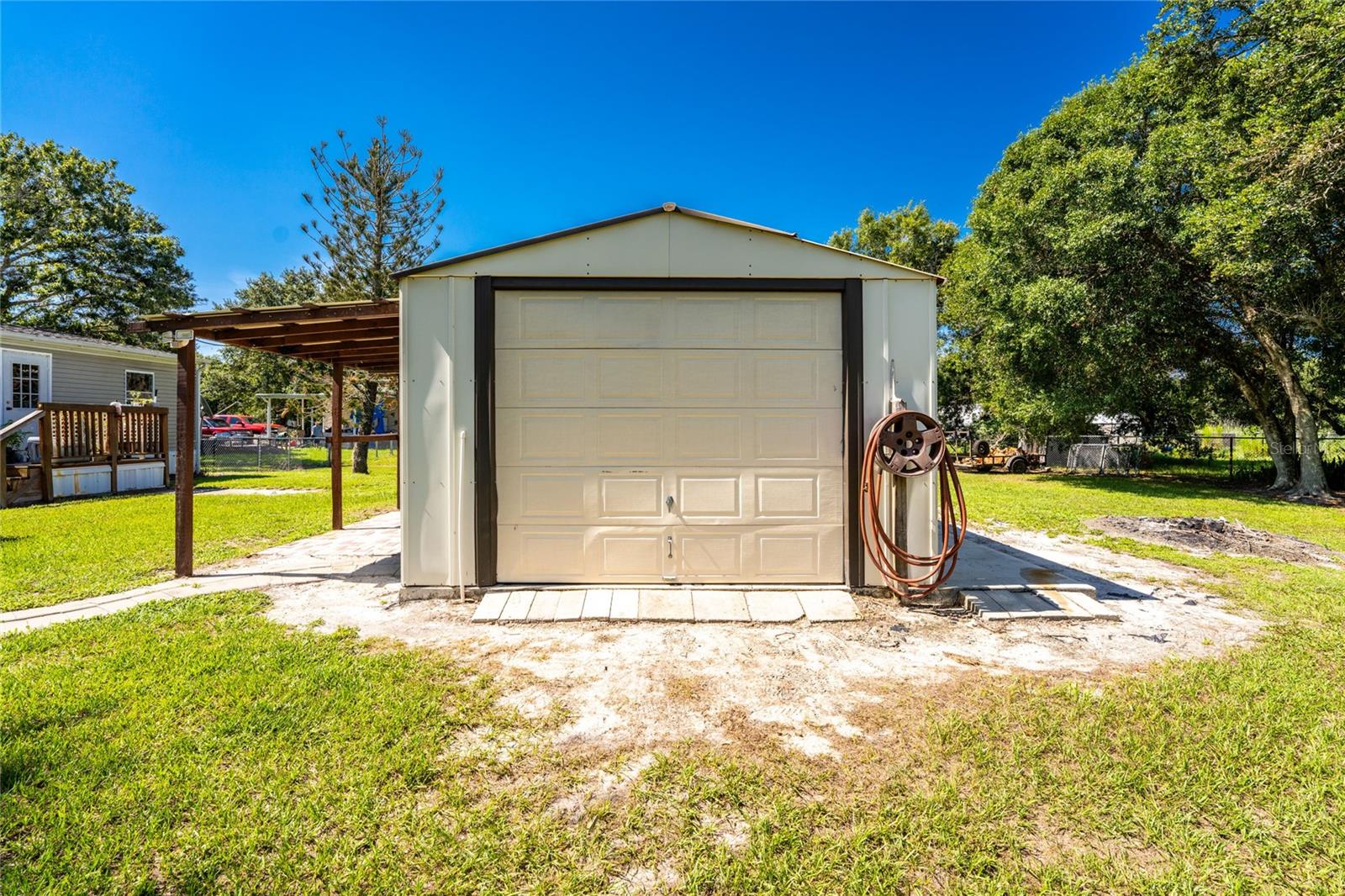 COUNTRY SHORES SEC 01 - Residential
