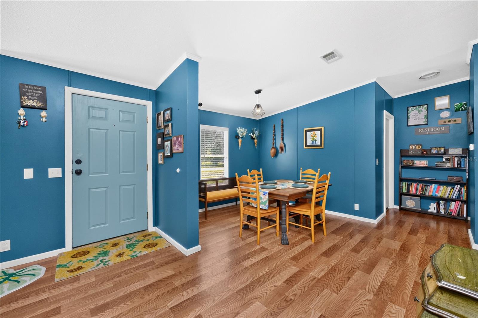 COUNTRY SHORES SEC 01 - Residential