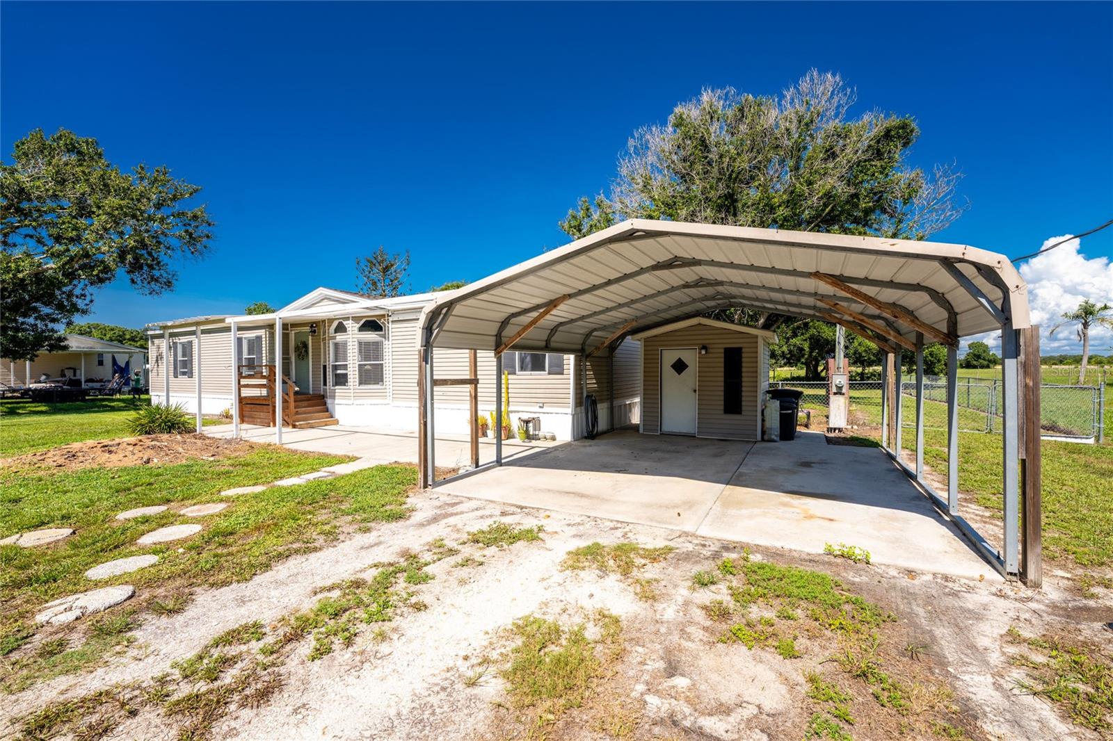 COUNTRY SHORES SEC 01 - Residential