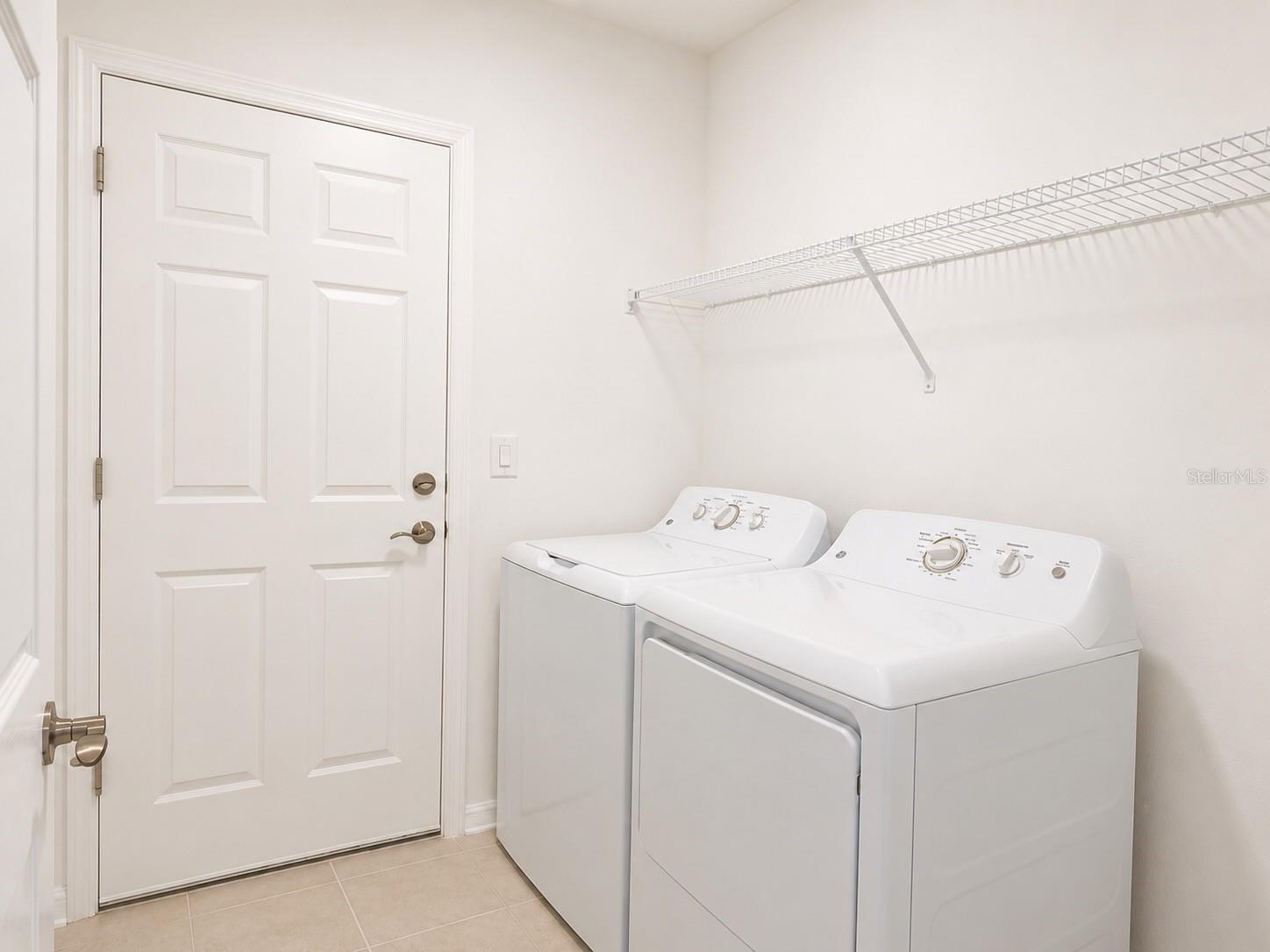 SUMMERWOODS - Residential Lease