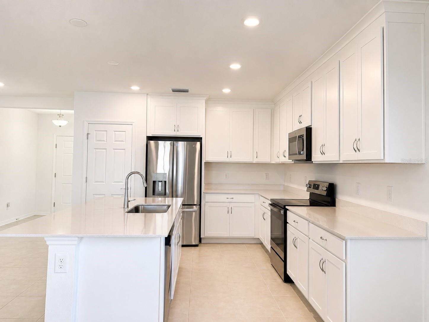 SUMMERWOODS - Residential Lease