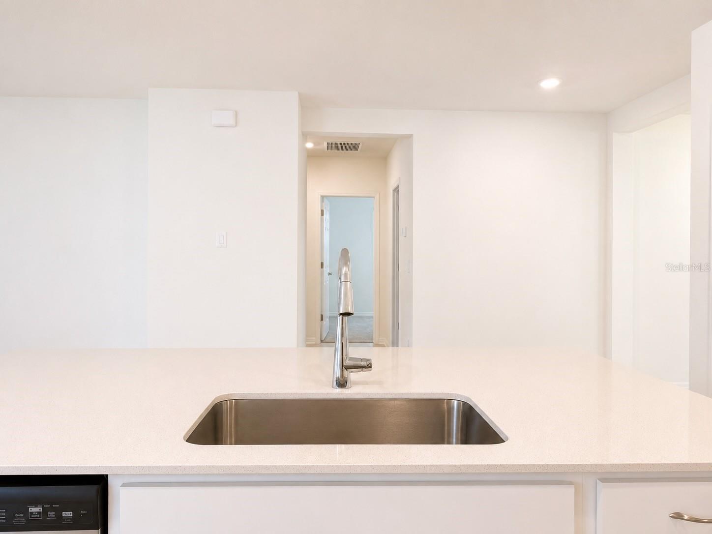 SUMMERWOODS - Residential Lease