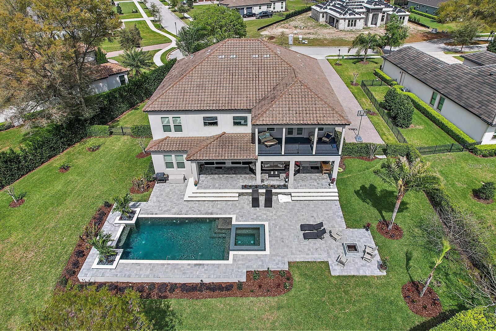 HEATHROW COUNTRY ESTATE - Residential